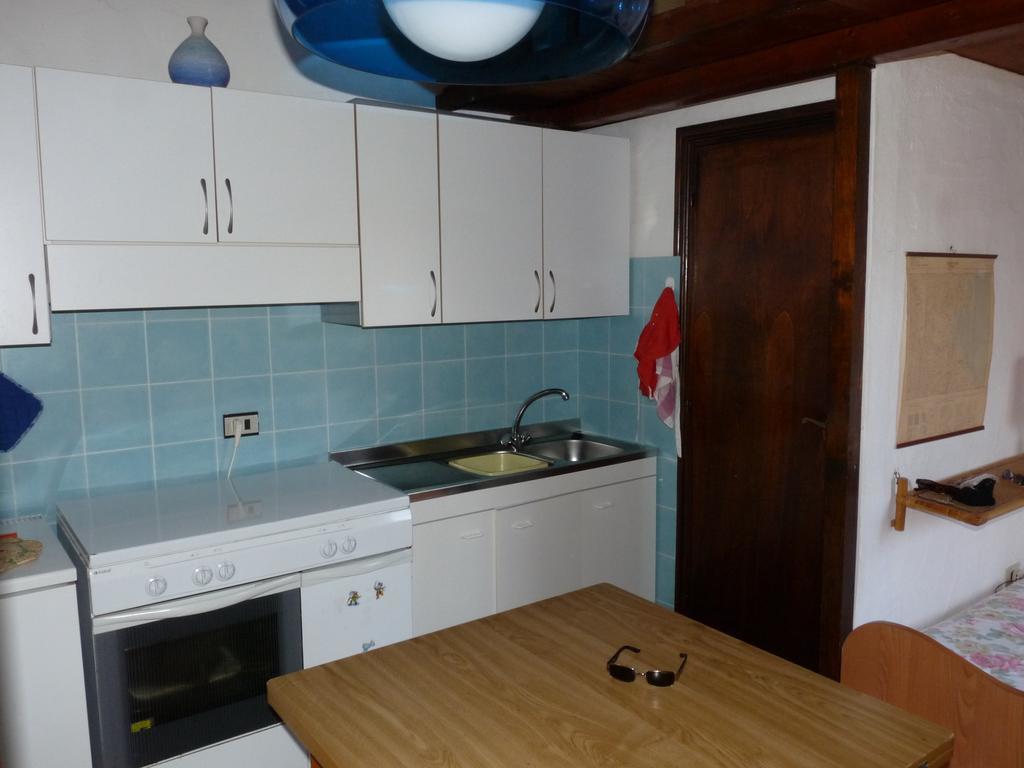 Monolocale San Teodoro Apartment San Teodoro  Room photo